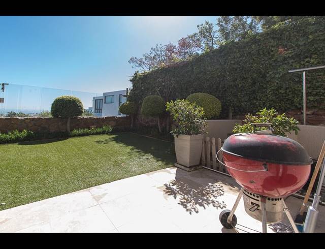 1 BEDROOM APARTMENT TO LET IN CAMPS BAY